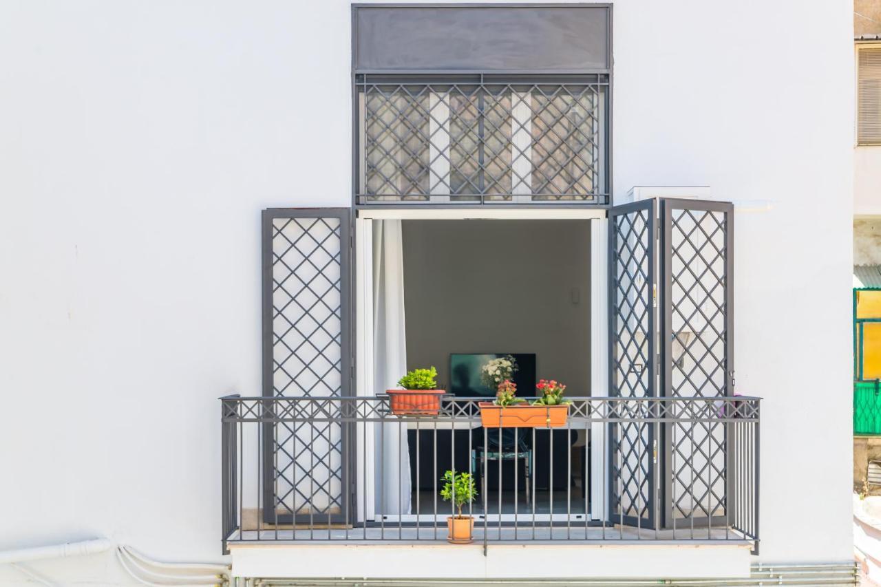 Naiva Apartment Naples Luaran gambar